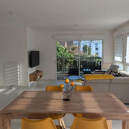 Aux Phoques Rieurs Apartment